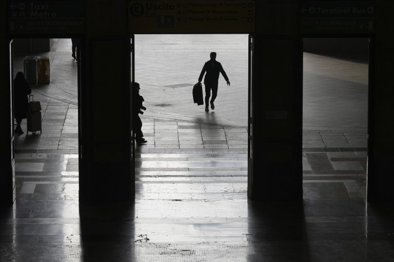 Μιλάνο: Συνελήφθη 25χρονος για επίθεση σε Αμερικανούς στον Κεντρικό Σιδηροδρομικό Σταθμό