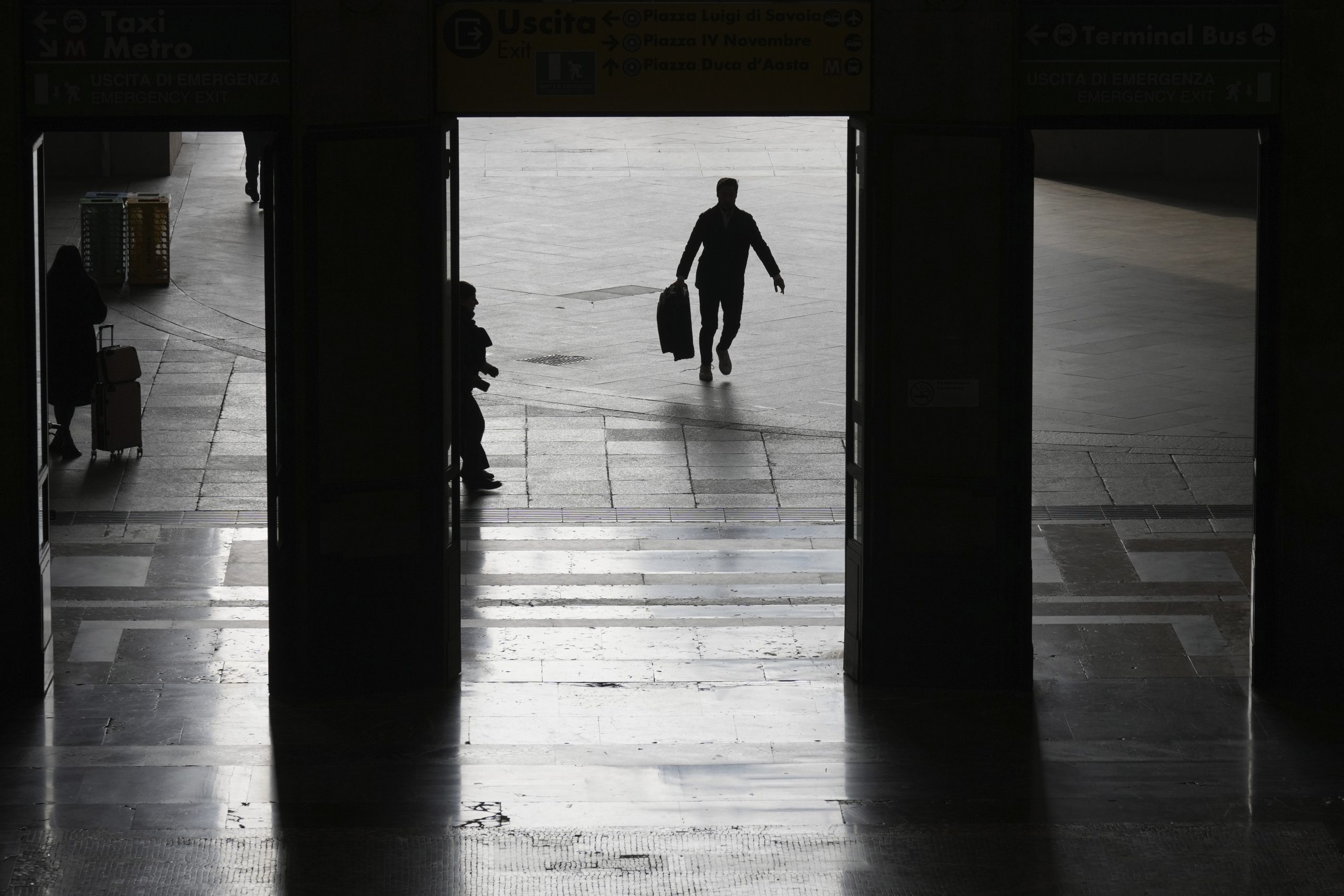 Μιλάνο: Συνελήφθη 25χρονος για επίθεση σε Αμερικανούς στον Κεντρικό Σιδηροδρομικό Σταθμό