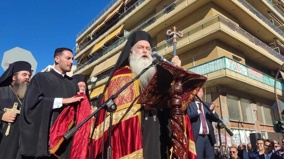 Με μεγαλοπρέπεια η υποδοχή και η ενθρόνιση του νέου Μητροπολίτη Κορίνθου Παύλου