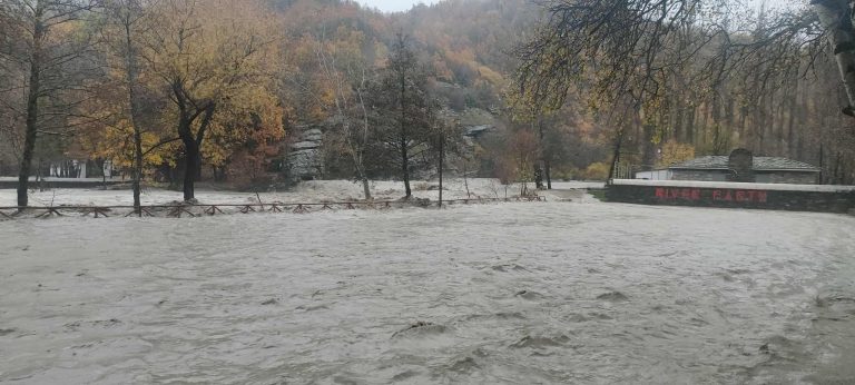 Καστοριά: Προσωρινή απαγόρευση κατανάλωσης νερού σε οικισμούς του Δήμου Νεστορίου λόγω πλημμυρών