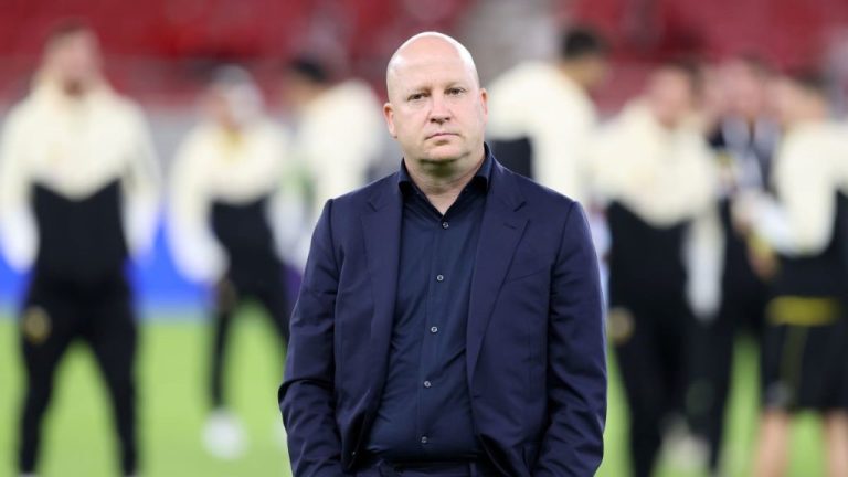 Συμπλήρωσε κάρτες ο Μάρκο Νίκολιτς, δεν θα κάτσει στον πάγκο της ΑΕΚ για το ματς με τον ΟΦΗ στο Ηράκλειο