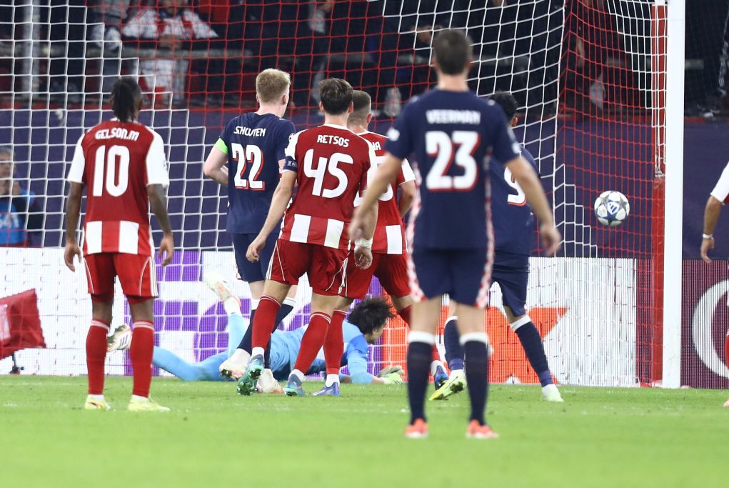 Champions League: H τύχη γύρισε την πλάτη στον Ολυμπιακό, στο 90+3΄ η Αϊντχόφεν πήρε 1-1 στο «Καραϊσκάκης»