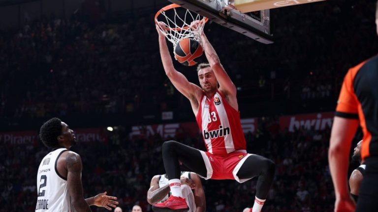 Euroleague: Ο Ολυμπιακός έλυσε τους «γρίφους» του Ομπράντοβιτς και βγήκε αλώβητος (80-71) από τη μάχη με την Παρτίζαν στο ΣΕΦ