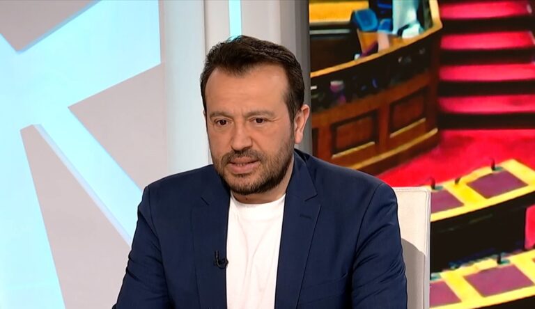 Νίκος Παππάς στο ΕΡΤnews: Τον νόμο με τον οποίο λειτουργούν οι τηλεοπτικές άδειες να τον λέτε νόμο Παππά – Μητσοτάκη