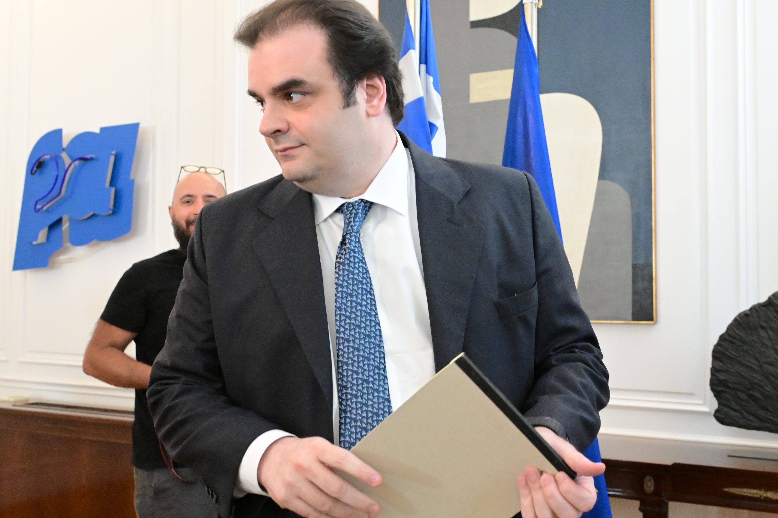 Κυριάκος Πιερρακάκης στην Deutsche Welle: Θέλουμε κι άλλες επενδύσεις από τη Γερμανία