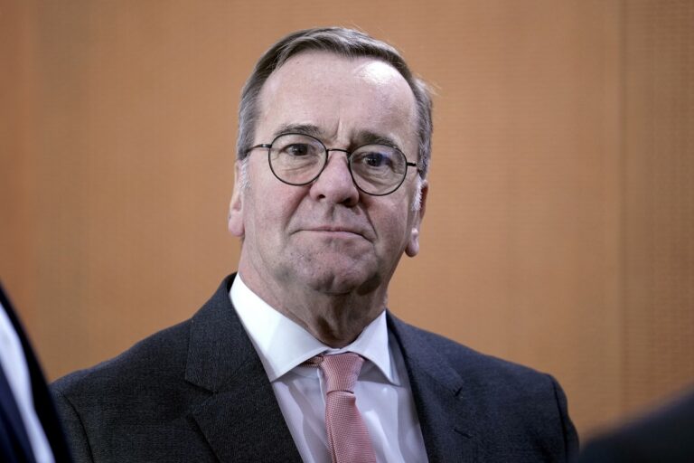 Πιστόριους: Η Ευρώπη ίσως έζησε το τελευταίο ειρηνικό καλοκαίρι, η Ρωσία ενδέχεται να επιτεθεί στο ΝΑΤΟ νωρίτερα από το αναμενόμενο – Η απάντηση της Μόσχας