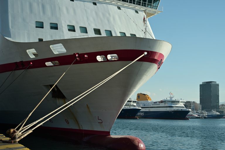 Αλλαγή του νόμου για τη στελέχωση πλοίων και την εποχική λειτουργία των ταχυπλόων