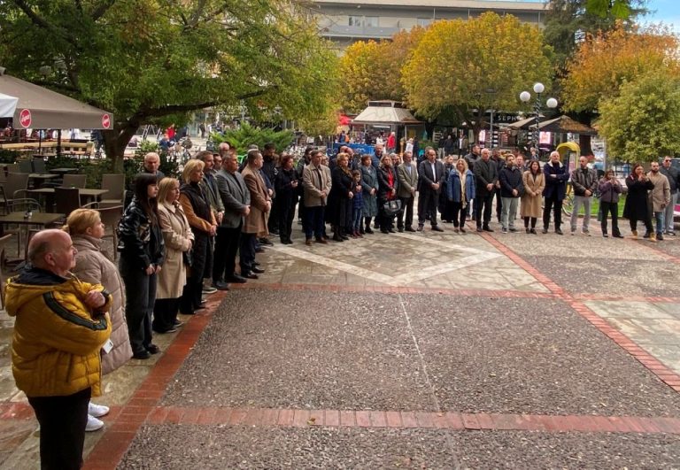 Τρίκαλα: Μνήμη και απόδοση τιμής για την εξέγερση του Πολυτεχνείου