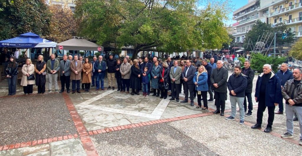 Τρίκαλα: Μνήμη και απόδοση τιμής για την εξέγερση του Πολυτεχνείου