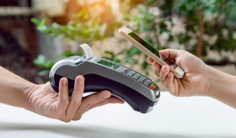 Το χαρτόσημο έφυγε το ψηφιακό τέλος ήρθε: Σε ποιες συναλλαγές επιβάλλεται – Αναλυτική εγκύκλιος της ΑΑΔΕ