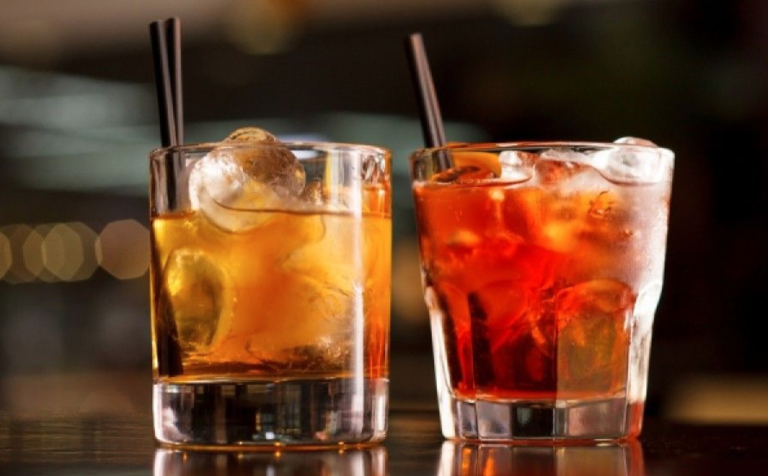 Θεσσαλονίκη: Ανήλικη μεταφέρθηκε σε κέντρο υγείας έπειτα από κατανάλωση αλκοολούχων ποτών- Τα αγόρασε από κατάστημα ψιλικών