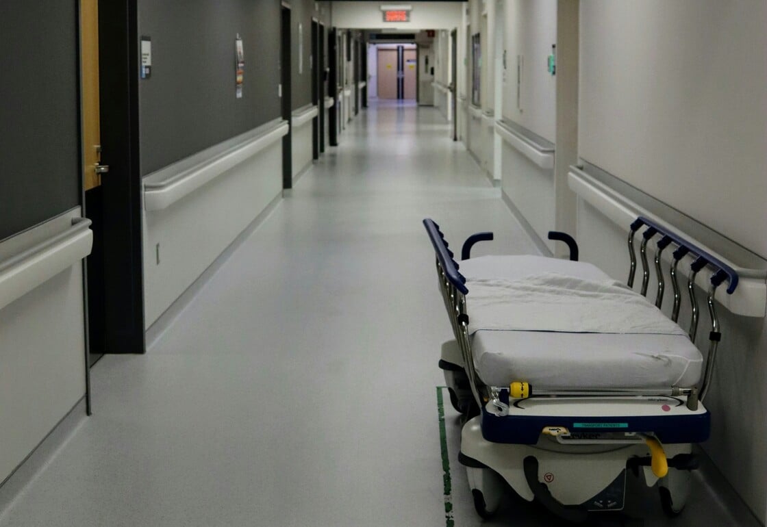 Θάνατος 4χρονου στην Πάτρα: Θείος και παιδί έπεσαν αγκαλιά από ύψος δύο μέτρων – Πώς συνέβη η τραγωδία