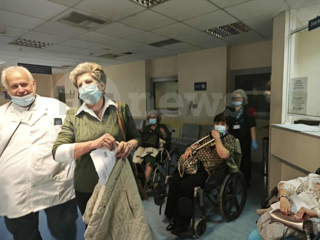 Ανατροπή λεωφορείου έξω από τον Ριζόμυλο Μαγνησίας – 13 άτομα τραυματίστηκαν ελαφρά