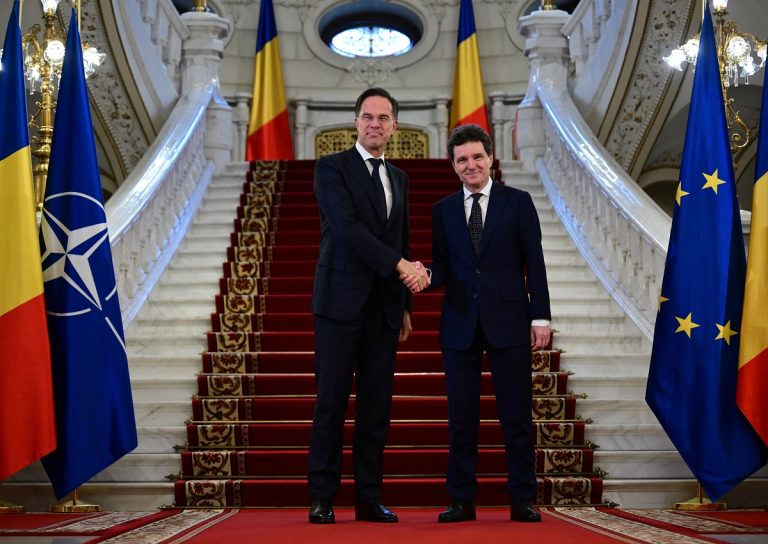 Στο Βουκουρέστι ο Μαρκ Ρούτε – Η ενίσχυση της άμυνας στην Ανατολική Ευρώπη στο επίκεντρο