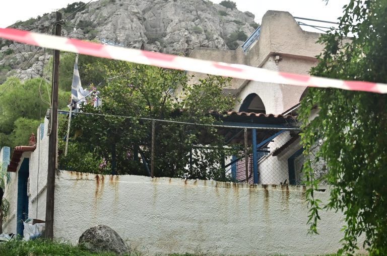 Αποκλειστικό: Βαριές κακώσεις δείχνει το πόρισμα της ιατροδικαστή για τον θάνατο της 75χρονης στη Σαλαμίνα – Τα σενάρια που εξετάζει η αστυνομία