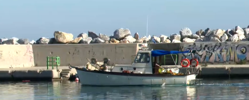 Ψαρεύοντας στη σκιά του Κάστρου του Πλαταμώνα