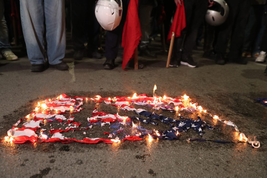 Θεσσαλονίκη: Μεγάλη πορεία για την 52η επέτειο της εξέγερσης του Πολυτεχνείου