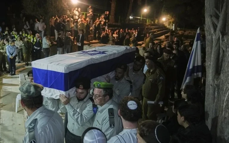 Τη σορό Ισραηλινού στρατιώτη που είχε σκοτωθεί το 2014 στη Γάζα παραδίδει σήμερα η Χαμάς