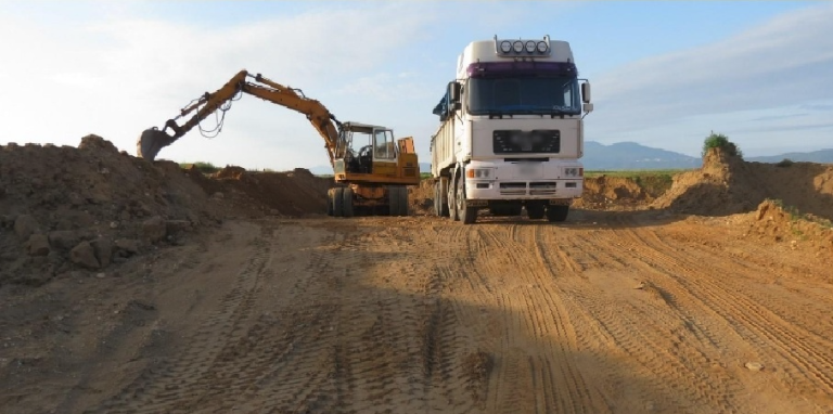 Θεσσαλονίκη: Έσκαβαν παράνομα σε ζώνη Natura στην Κορώνεια (φώτο)