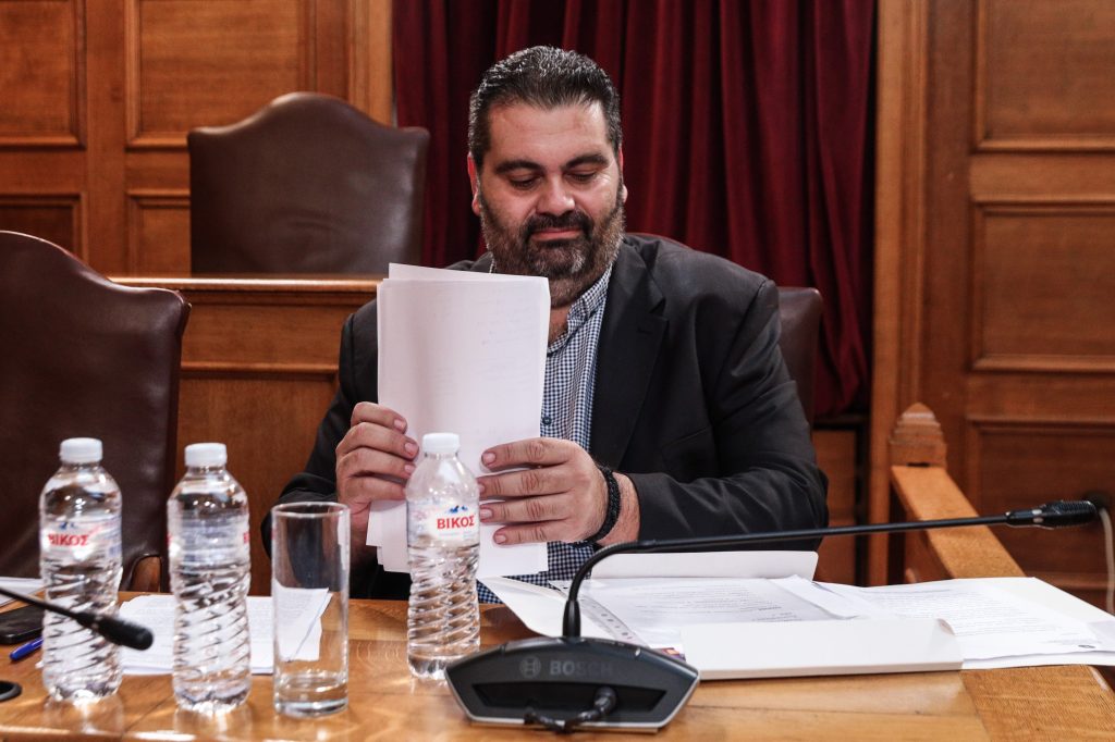 Πηγές ΝΔ: Προκλητικός ο Στ. Τζεδάκης – Έβλεπε τα ζώα να περνούν και δεν έλεγε τίποτα, ο στενός φίλος του Ν. Ανδρουλάκη