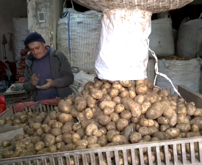 Κιλκίς: Αδιάθετες οι πατάτες του Κιλκίς και του Πολύμυλου Κοζάνης – Σε απόγνωση οι παραγωγοί