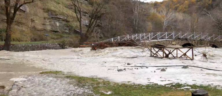 Νεστόριο: Προβλήματα σε υποδομές και παραποτάμιες καλλιέργειες – Εγκλωβισμένοι κτηνοτρόφοι σε κτηνοτροφικές μονάδες της περιοχής
