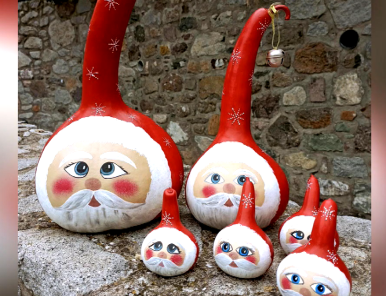 Μεσότοπος Λέσβου: Δίνει ζωή στις κολοκύθες και τις μετατρέπει σε μοναδικά έργα τέχνης