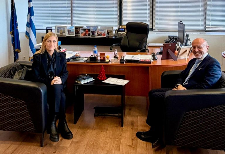 Συνάντηση της Σ. Βολουδάκη με τον Υφυπουργό Υγείας για τις υπηρεσίες ψυχικής υγείας στα Χανιά