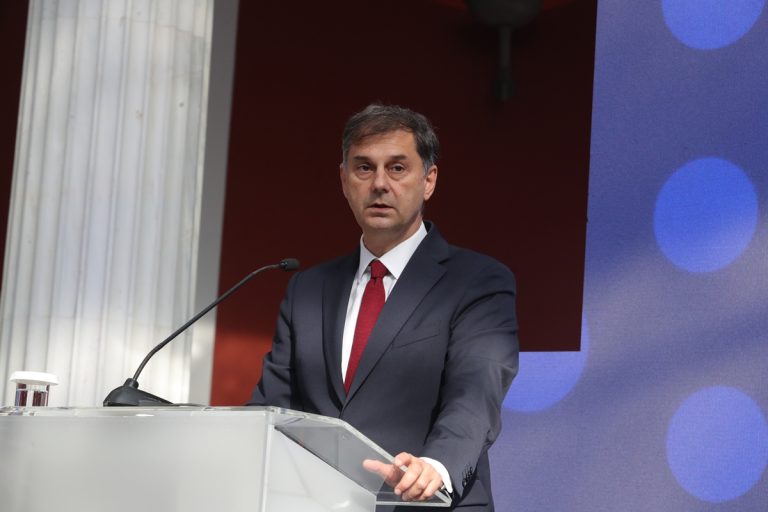 Χ. Θεοχάρης στο ΕΡΤnews: Με τη  συμφωνία οικονομικής συνεργασίας Ελλάδας – ΗΠΑ για την Τεχνητή Νοημοσύνη θα εξειδικεύσουμε κοινές δράσεις