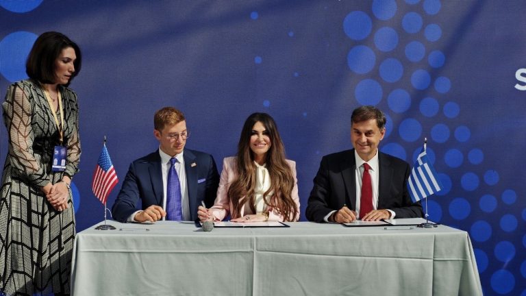 Ελλάδα και ΗΠΑ υπέγραψαν διακήρυξη Οικονομικής Ασφάλειας