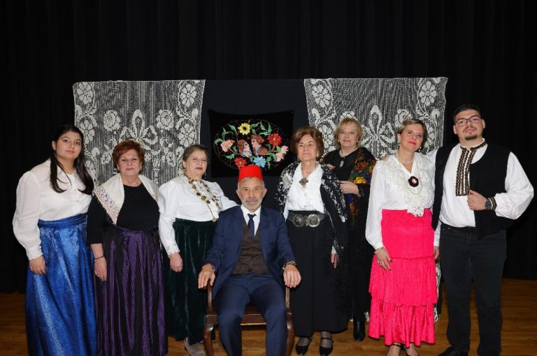 Τα “Αγιοβασιλιάτικα αρραβωνιάσματα” στο Βελεστίνο από την Εστία “Ίωνες”