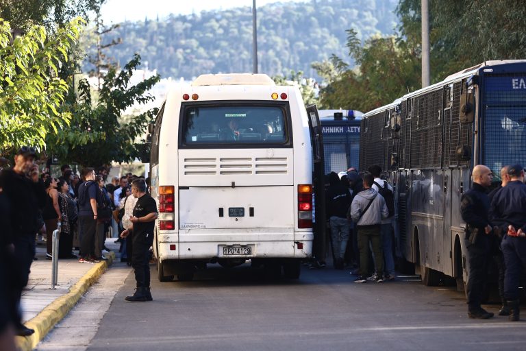 Στον ανακριτή σήμερα Πέμπτη είκοσι συλληφθέντες για τις τηλεφωνικές απάτες – Προφυλακίστηκαν ήδη πέντε κατηγορούμενοι