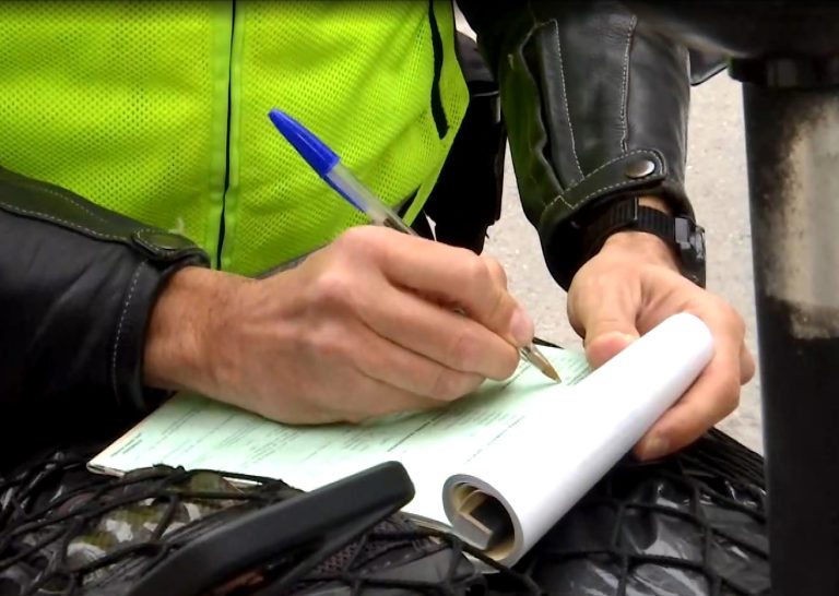 Θεσσαλονίκη: Σαρωτικοί έλεγχοι της Τροχαίας για χρήση κράνους