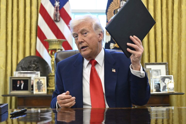 Τραμπ: Στη λίστα των «ξένων τρομοκρατικών οργανώσεων» παραρτήματα των Αδελφών Μουσουλμάνων