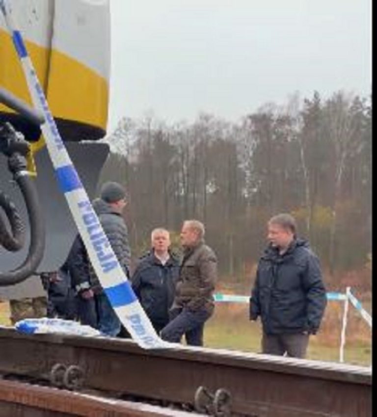 Πολωνία: Έκρηξη στη σιδηροδρομική γραμμή προς Ουκρανία – Σαμποτάζ βλέπει ο Τουσκ