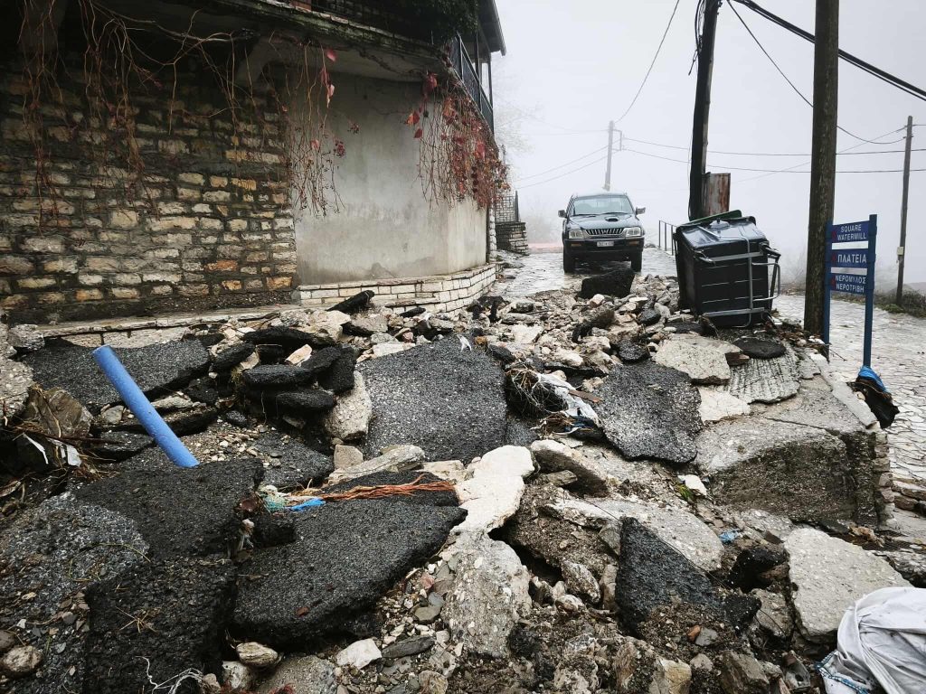 Αποκαταστάθηκαν οι ζημιές στις βασικές υποδομές των Τζουμέρκων- Προβλήματα σε τρεις γέφυρες και οδικό δίκτυο