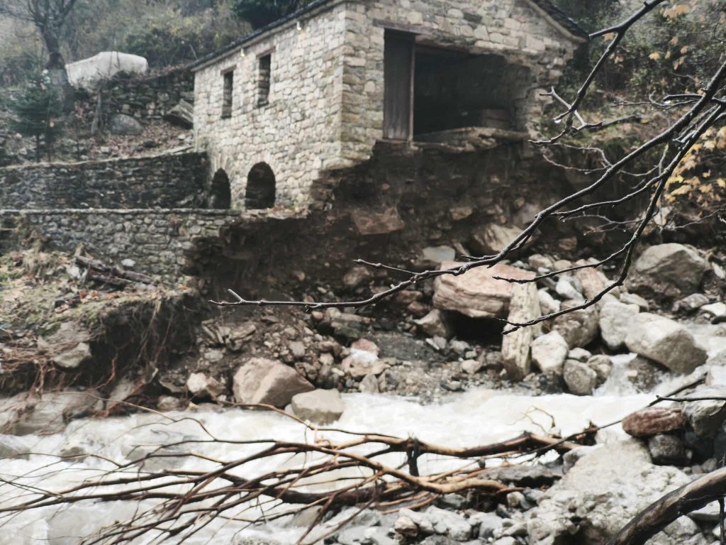 Αποκαταστάθηκαν οι ζημιές στις βασικές υποδομές των Τζουμέρκων- Προβλήματα σε τρεις γέφυρες και οδικό δίκτυο