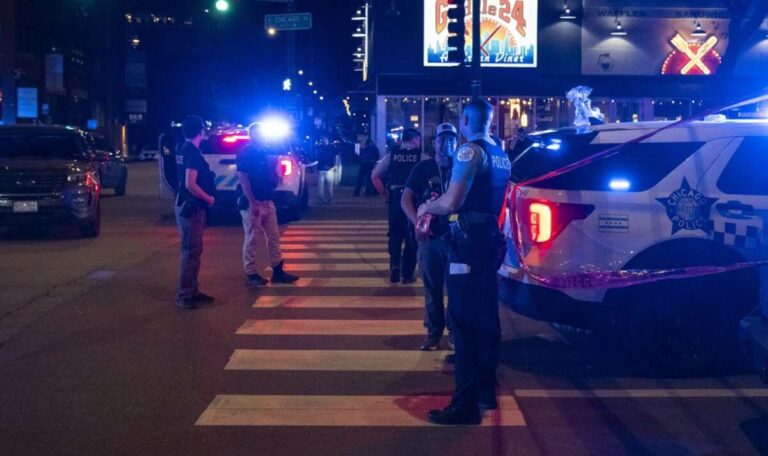 Πυροβολισμοί στην τελετή φωταγώγησης του χριστουγεννιάτικου δέντρου