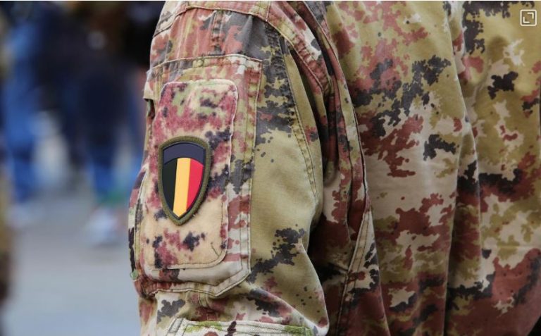 Το Βέλγιο στέλνει επιστολές σε 17χρονους προτρέποντάς τους να καταταγούν εθελοντικά στο στρατό