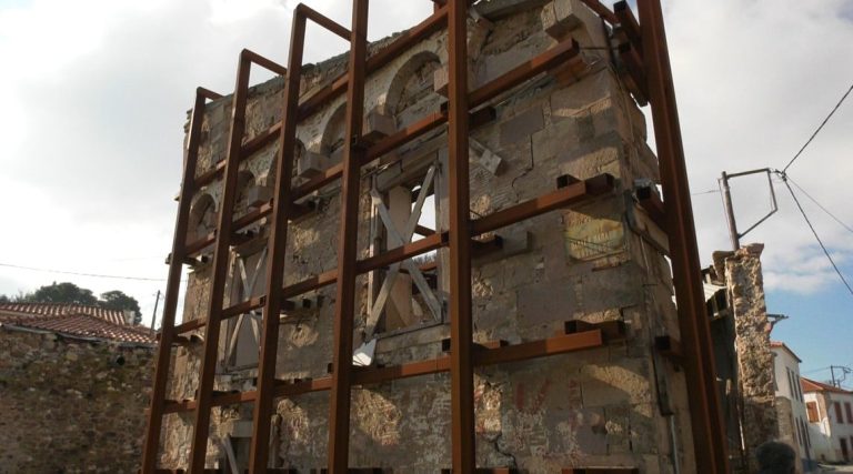 Λέσβος: Μήνυση κατά παντός υπευθύνου από τη σεισμόπληκτη Βρίσα – Παραμένει σε κατάσταση επικινδυνότητας 8 χρόνια μετά το φονικό σεισμό