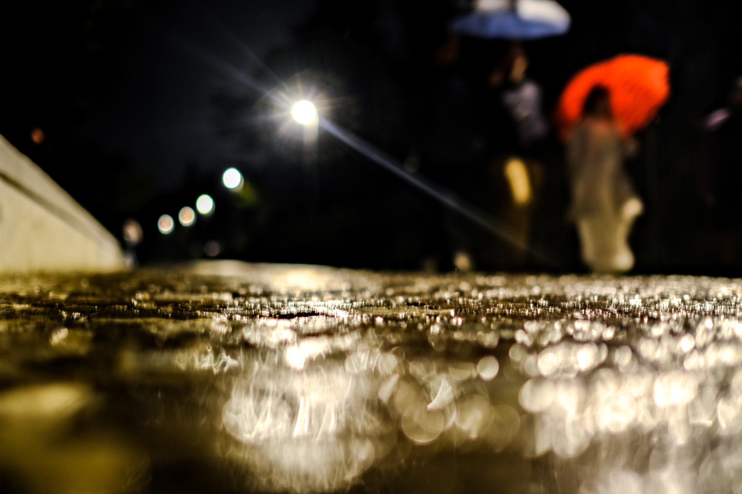 Ισχυρές βροχές και καταιγίδες τις επόμενες ώρες: Ποιες περιοχές θα επηρεάσει η ξαφνική επιδείνωση του καιρού