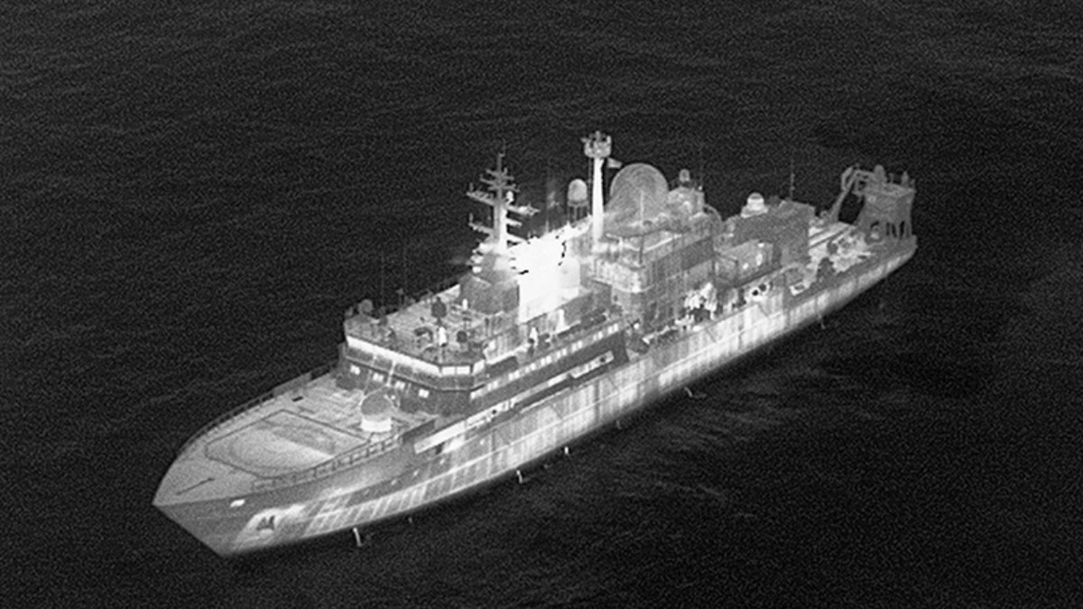 Ρωσικό κατασκοπευτικό πλοίο κοντά στις βρετανικές ακτές – «Είμαστε έτοιμοι» δηλώνει ο υπουργός Άμυνας, προειδοποίηση Λονδίνου στον Πούτιν