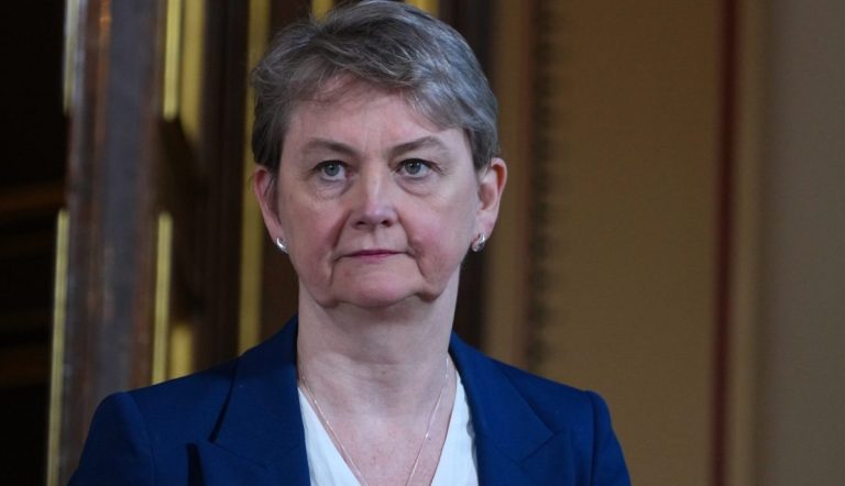 Το Λονδίνο στηρίζει το σχέδιο Τραμπ για τη Γάζα – Παρέμβαση Κούπερ στη Βουλή και συντονισμός με το Κάιρο