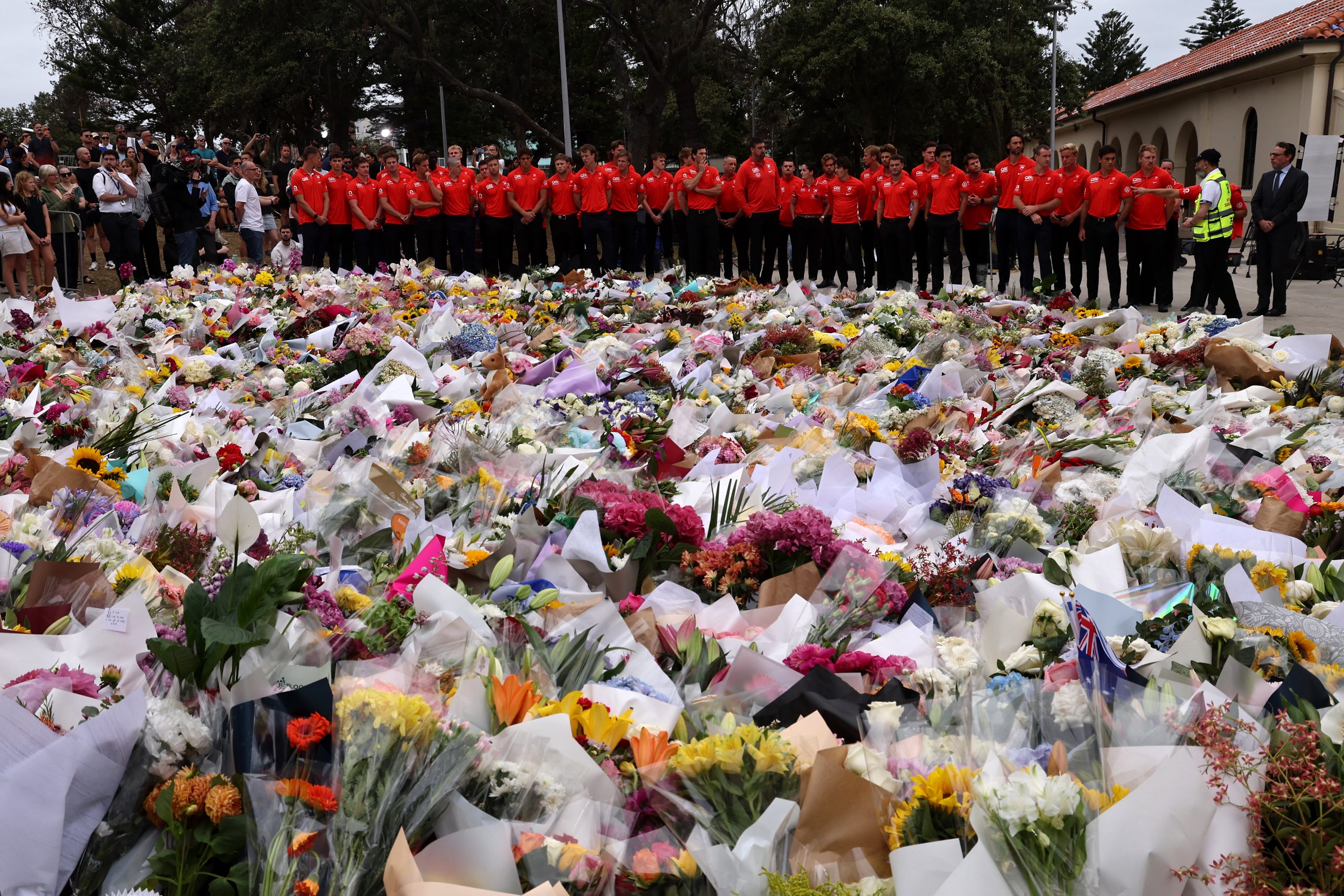 Αλμπανέζι: Κίνητρο της φονικής επίθεσης στην παραλία Μπόνταϊ μοιάζει να ήταν η ιδεολογία του ΙΚ