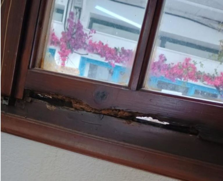 Σοβαρά προβλήματα στα ΚΕΠ Σκοπέλου και Γλώσσας: Ελλείψεις, κτιριακές φθορές και καθυστερήσεις στον εκσυγχρονισμό