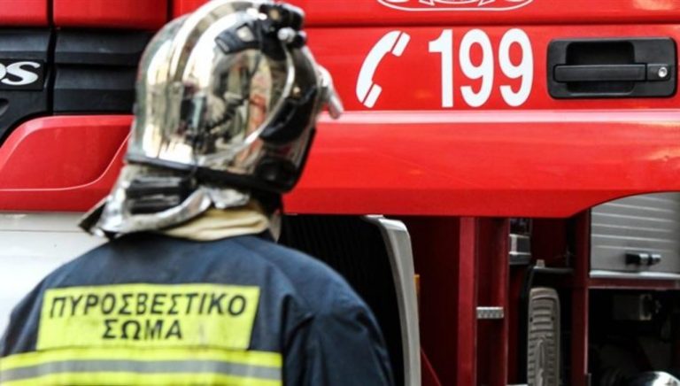 Βόλος: Φωτιά στο μπαλκόνι διαμερίσματος στην παραλία