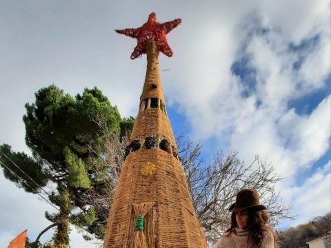 Συγκέντρωση αγροτών έξω από το Δικαστήριο Μυτιλήνης