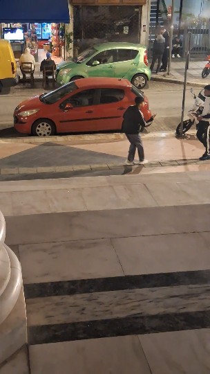 Βίντεο-ντοκουμέντο: Η κάμερα του ΕΡΤnews σε μυστική επιχείρηση της ΕΛΑΣ για την εξάρθρωση κυκλώματος ναρκωτικών στον Αγ. Παντελεήμονα