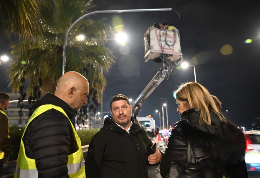 Τοποθετήθηκαν οι πρώτες κάμερες ΑΙ στην Ποσειδώνος – Θα στέλνουν αυτόματα τα πρόστιμα στην Τροχαία