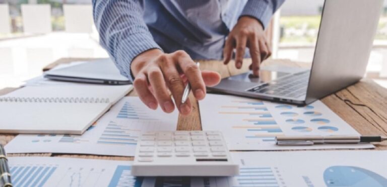 Τεκμαρτή φορολόγηση και ψηφιοποίηση ανεβάζουν τους τζίρους των ελεύθερων επαγγελματιών